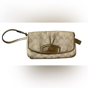 Coach wristlet Beige gold wallet excellent condition